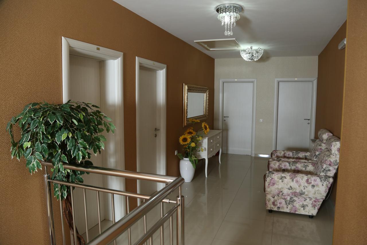 B&B Vila Bela Ruza Sremska Mitrovica Exteriör bild